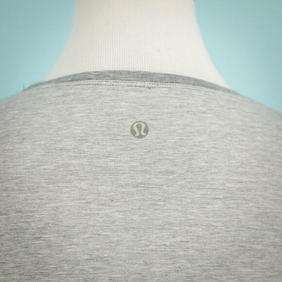 Lululemon Size Medium M Gray Every Yogi Crew Neck Long Sleeve Active Tunic Top - Picture 2 of 8